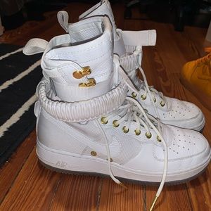 Nike air force 1 sf size 8